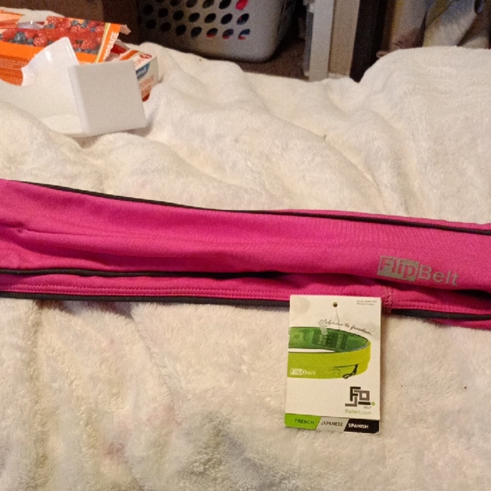 New Women Hot Pink Flip belt Size XLarge 35-38 Waist